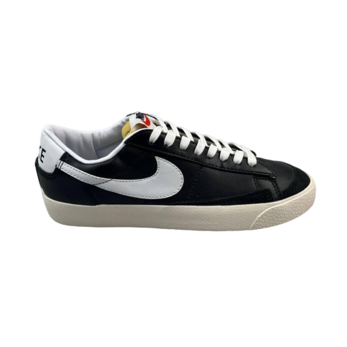 black nike blazer low